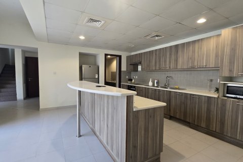 Rumah bandar di Ras Al Khaimah, UAE 3 bilik tidur, 302 meter persegi № 735150 - foto 8