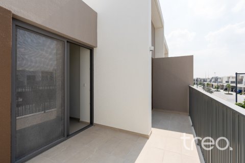 Casa urbana para arrendamento em Tilal Al Ghaf, Dubai, EAU 3 quartos, 199 m2 № 753803 - foto 12