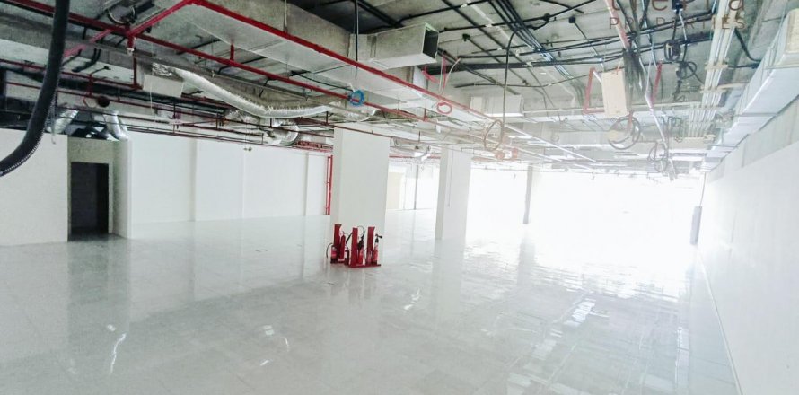 Proprietate comercială în Al Quoz, Dubai, EAU 1021.9 mp.  №539945