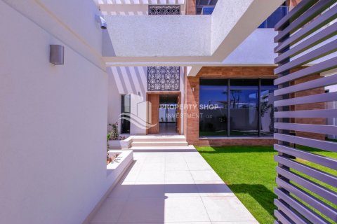 Villa on the Yas Island, Abu Dhabi, UAE 5 bedrooms, 413 sq.m. № 716992 - photo 4