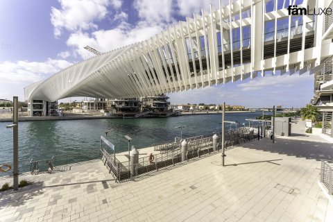 Dupleks në Dubai, Emiratet e Bashkuara Arabe 4 dhoma gjumi, 516.1 m2. № 691181 - Foto 25