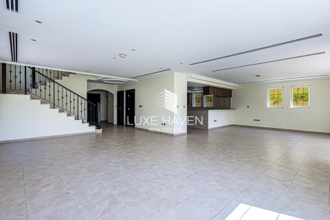 Vila v Jumeirah Park, Dubai, SAE 4 spálne, 402.73 m2 č. 419230 - Fotografia 19