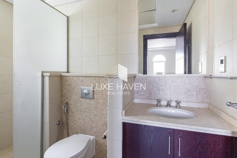Vila v Jumeirah Park, Dubai, SAE 4 spálne, 402.73 m2 č. 419230 - Fotografia 15