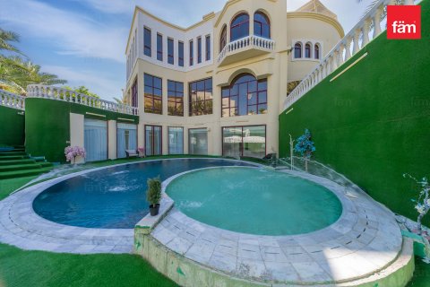 Villa para arrendamento em Dubai, EAU 8 quartos, 1723.7 m2 № 691259 - foto 2
