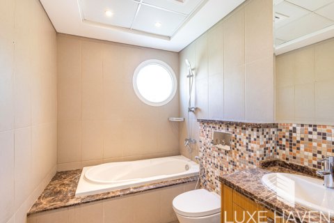 Βίλα σε Jumeirah Park, Dubai, ΗΑΕ 5 υπνοδωμάτια, 435.62 τ.μ. Αρ. 360230 - φωτογραφία 9