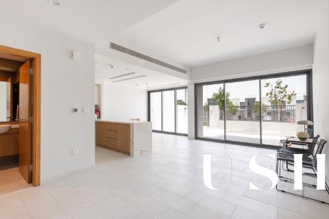 Dubai Land, Dubai, UAE의 판매용 타운하우스 침실 3개, 161제곱미터 번호 620449 - 사진 3