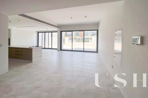 Villa in Dubai Land, Dubai, UAE 3 bedrooms, 161 sq.m. № 620646 - photo 18