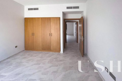 Villa in Dubai Land, Dubai, UAE 3 bedrooms, 161 sq.m. № 620646 - photo 15