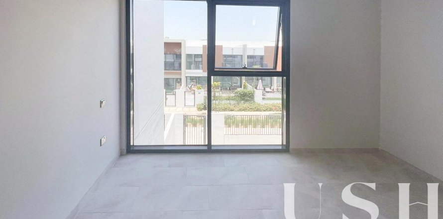 Villa in Dubai Land, Dubai, UAE 3 bedrooms, 161 sq.m. № 620646