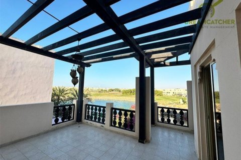 Villa in Al Hamra Village, Ras Al Khaimah, UAE 4 bedrooms, 462.9 sq.m. № 454538 - photo 3