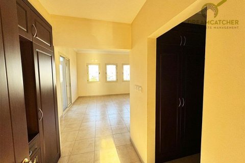 Villa in Al Hamra Village, Ras Al Khaimah, UAE 4 bedrooms, 462.9 sq.m. № 454538 - photo 13
