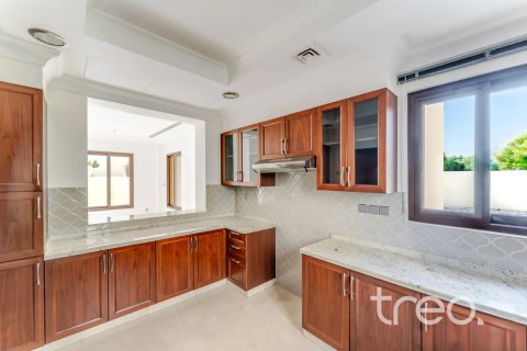Villa in Arabian Ranches, Dubai, UAE 4 bedrooms, 317.91 sq.m. № 753637 - photo 9