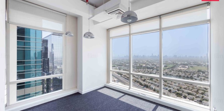 Bureau à Dubai, EAU: 120 m2 № 760578