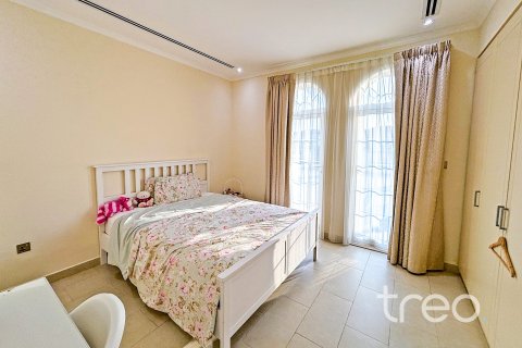 Jumeirah Park, Dubai, UAE의 임대용 빌라 침실 4개, 314.01제곱미터 번호 733520 - 사진 23