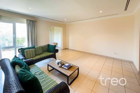 Vila v Meadows, Dubai, SAE 3 ložnice, 51.75 m² Č.: 733517 - fotografie 3