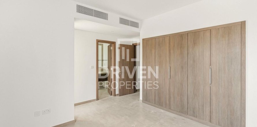 Kaupunkipientalo Tilal Al Ghaf, Dubai, Arabiemiraatit 4 makuuhuonetta, 201.88 m2 № 765562