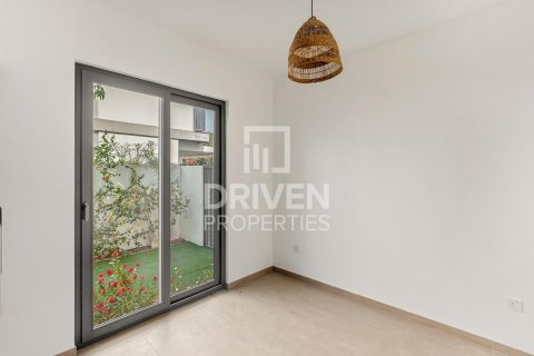 Kaupunkipientalo Tilal Al Ghaf, Dubai, Arabiemiraatit 4 makuuhuonetta, 201.88 m2 № 765562 - kuva 9