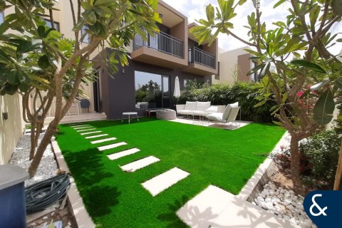 וילה ב Dubai Hills Estate, Dubai, איחוד האמירויות 3 חדרי שינה, 207 מ