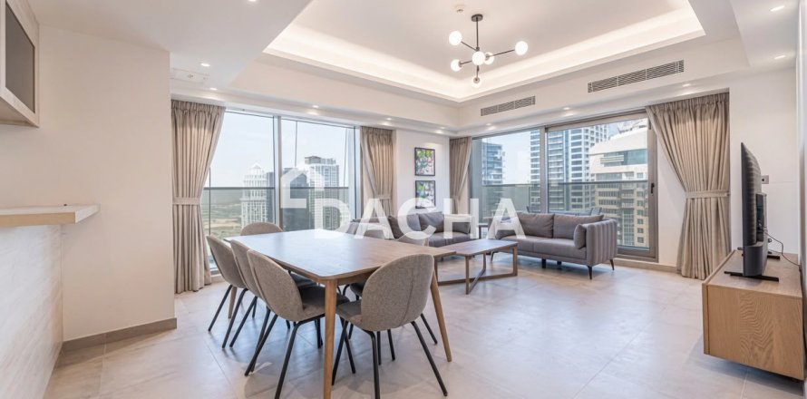 Korter asukohaga Jumeirah Lake Towers, Dubai, AÜE: 4 magamistoaga, 215 m² Nr 740607