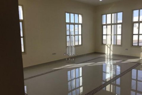 Villa zur Miete in Khalifa City, Abu Dhabi, VAE 7 Schlafzimmer, 2090.3 m2 Nr. 521164 - Foto 11