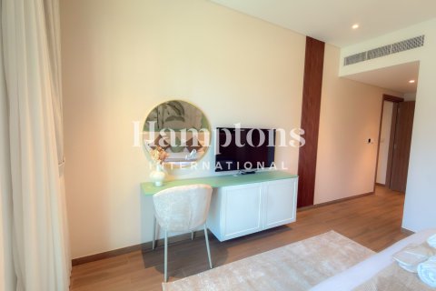 Huoneisto Jumeirah, Dubai, Arabiemiraatit 2 makuuhuonetta, 119.28745200 m2 № 765902 - kuva 19