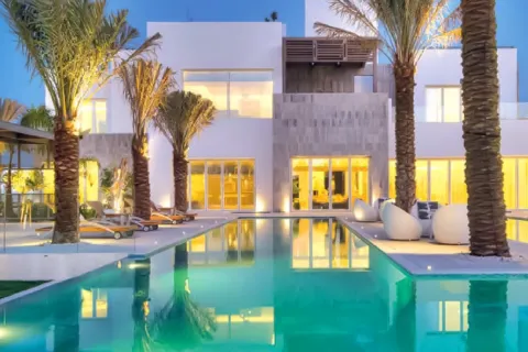 Villa in vendita a Dubai, EAU 6 camere da letto, 1208 mq. № 690885 - foto 2