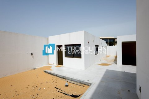 Abu Dhabi, UAE의 판매용 빌라 침실 6개, 2032제곱미터 번호 695827 - 사진 30