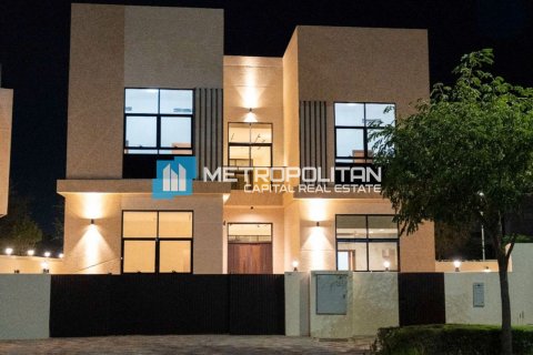 Huvila Yas Island, Abu Dhabi, Arabiemiraatit 5 makuuhuonetta, 672.1 m2 № 690667 - kuva 11