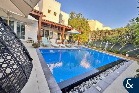 Villa i Meadows, Dubai, UAE 4 sovrum, 343 kvm Nr. 667860