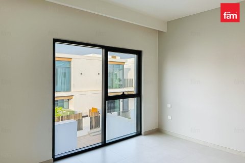 Vilă de închiriat în Dubai, EAU 3 dormitoare, 125 mp. №739800 - poză 5