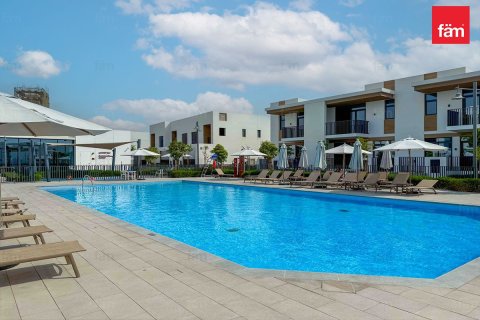 Vilă de închiriat în Dubai, EAU 3 dormitoare, 125 mp. №739800 - poză 15