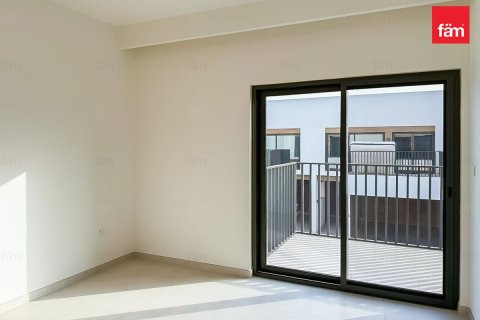 Vilă de închiriat în Dubai, EAU 3 dormitoare, 125 mp. №739800 - poză 4