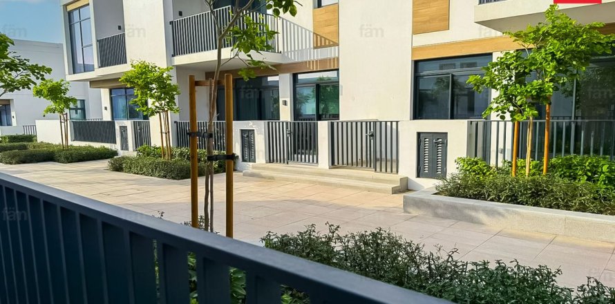 Vilă în Dubai, EAU 3 dormitoare, 125 mp.  №739800