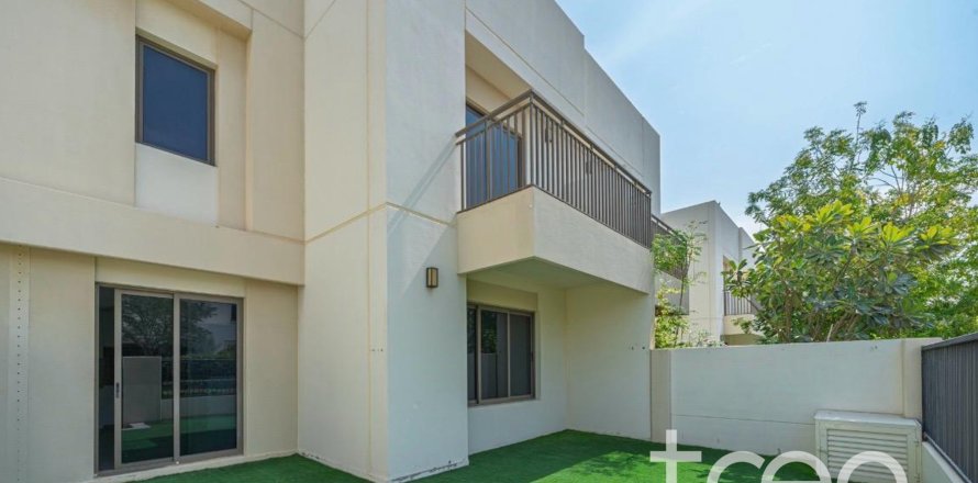 Villa in Town Square, Dubai, UAE 3 bedrooms, 196.77 sq.m. № 755460