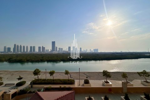 Apartmen di Al Reem Island, Abu Dhabi, UAE 2 bilik tidur, 120.8 meter persegi № 482180 - foto 15