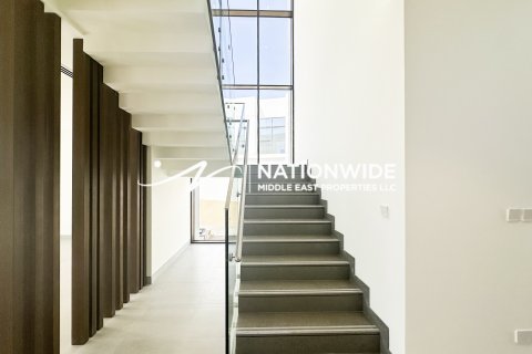 Villa en venta en Abu Dhabi, EAU 4 dormitorios, 780 m2 № 591605 - foto 6