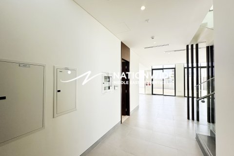 Villa en venta en Abu Dhabi, EAU 4 dormitorios, 780 m2 № 591605 - foto 5