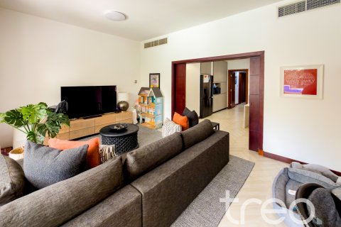 Villa in Arabian Ranches, Dubai, UAE 5 bedrooms, 450.49 sq.m. № 753620 - photo 12
