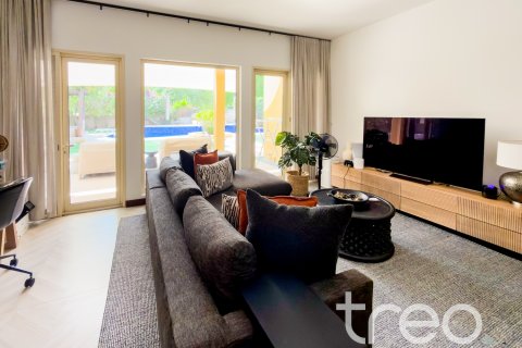 Villa in Arabian Ranches, Dubai, UAE 5 bedrooms, 450.49 sq.m. № 753620 - photo 13