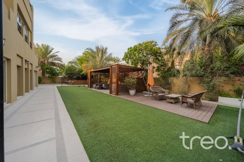 Villa in Arabian Ranches, Dubai, UAE 7 bedrooms, 505.67 sq.m. № 753618 - photo 24