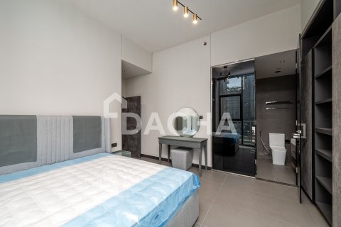 Apartmen di Jumeirah Lake Towers, Dubai, UAE 2 bilik tidur, 131 meter persegi № 706674 - foto 9