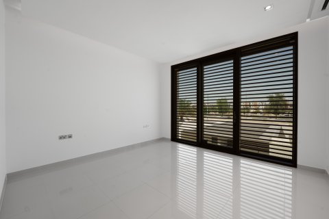 Villa in Shakhbout City, Abu Dhabi, UAE 6 bedrooms, 2157.91 sq.m. № 750411 - photo 24
