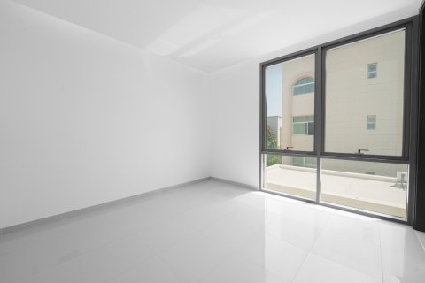 Villa in Shakhbout City, Abu Dhabi, UAE 6 bedrooms, 2157.91 sq.m. № 750411 - photo 22