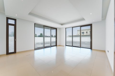 Villa in Shakhbout City, Abu Dhabi, UAE 6 bedrooms, 2157.91 sq.m. № 750411 - photo 3