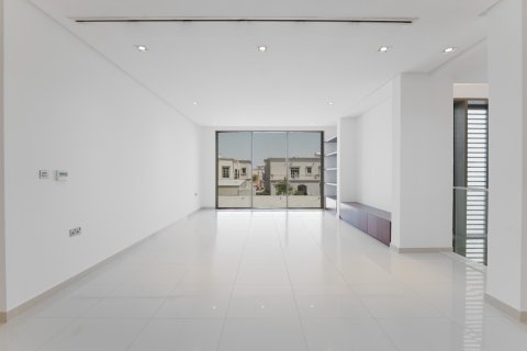 Villa in Shakhbout City, Abu Dhabi, UAE 6 bedrooms, 2157.91 sq.m. № 750411 - photo 14