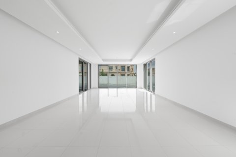 Villa in Shakhbout City, Abu Dhabi, UAE 6 bedrooms, 2157.91 sq.m. № 750411 - photo 30