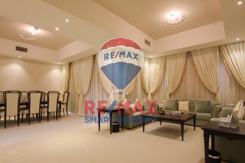 Villa til salgs i Al Salam Street, Abu Dhabi, Emiratene 5 soverom, 201.6 kvm Nr. 532277 - Foto 10