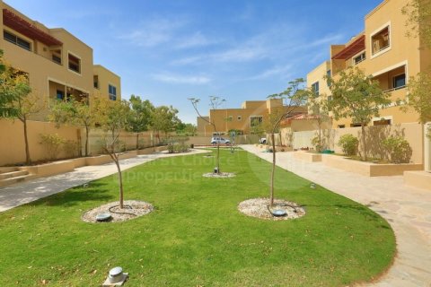 تاون هاوس للإيجار في Al Raha Gardens، أبو ظبي، الإمارات العربية المتحدة 3 غرفة نوم ، 255 متر مربع ، رقم 410471 - صورة 20