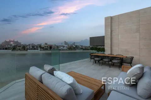 Villa till försäljning i Palm Jumeirah, Dubai, UAE 5 sovrum, 711 kvm Nr. 738064 - fotografi 14
