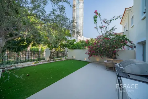 Villa til salg i The Lakes, Dubai, UAE 3 soveværelser, 245 kvm № 738062 - foto 17